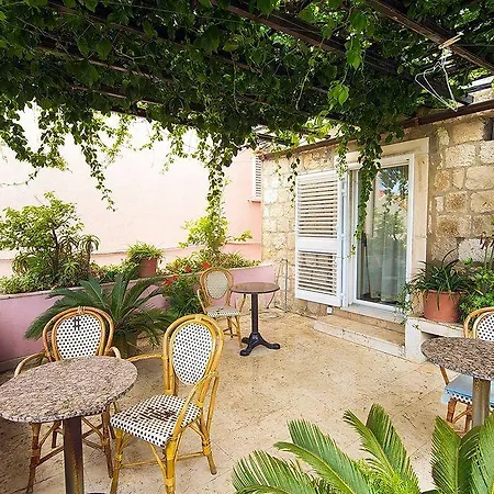 Boutique Dorma krevet i doručak