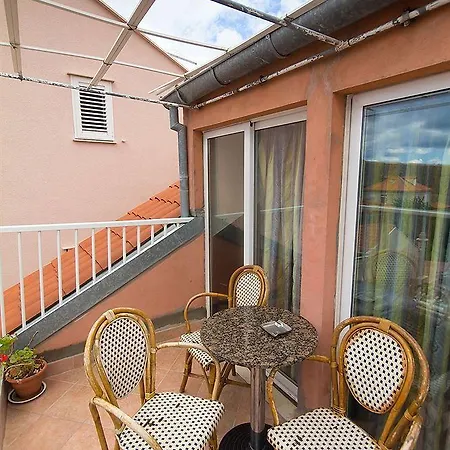krevet i doručak Boutique Dorma 4*