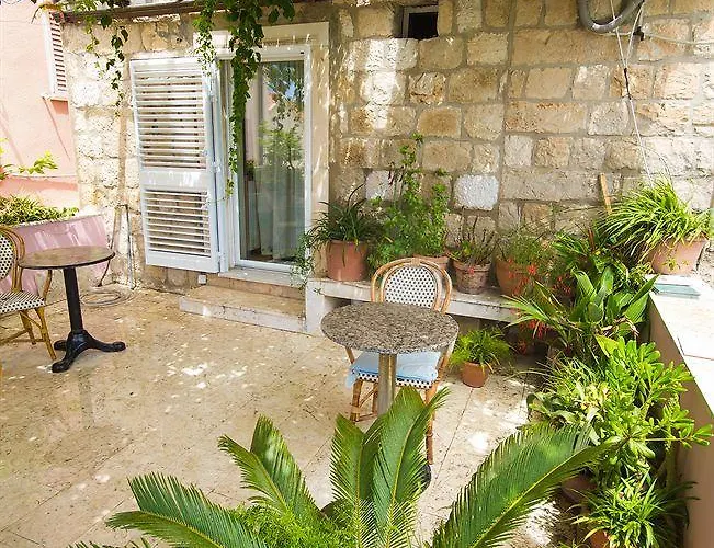 Boutique Dorma Bed & Breakfast